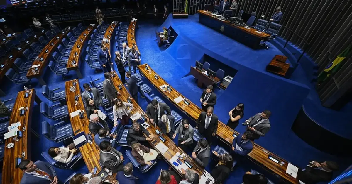 Alcolumbre teria sugerido impeachment de Mendonça em conversa sobre Moraes