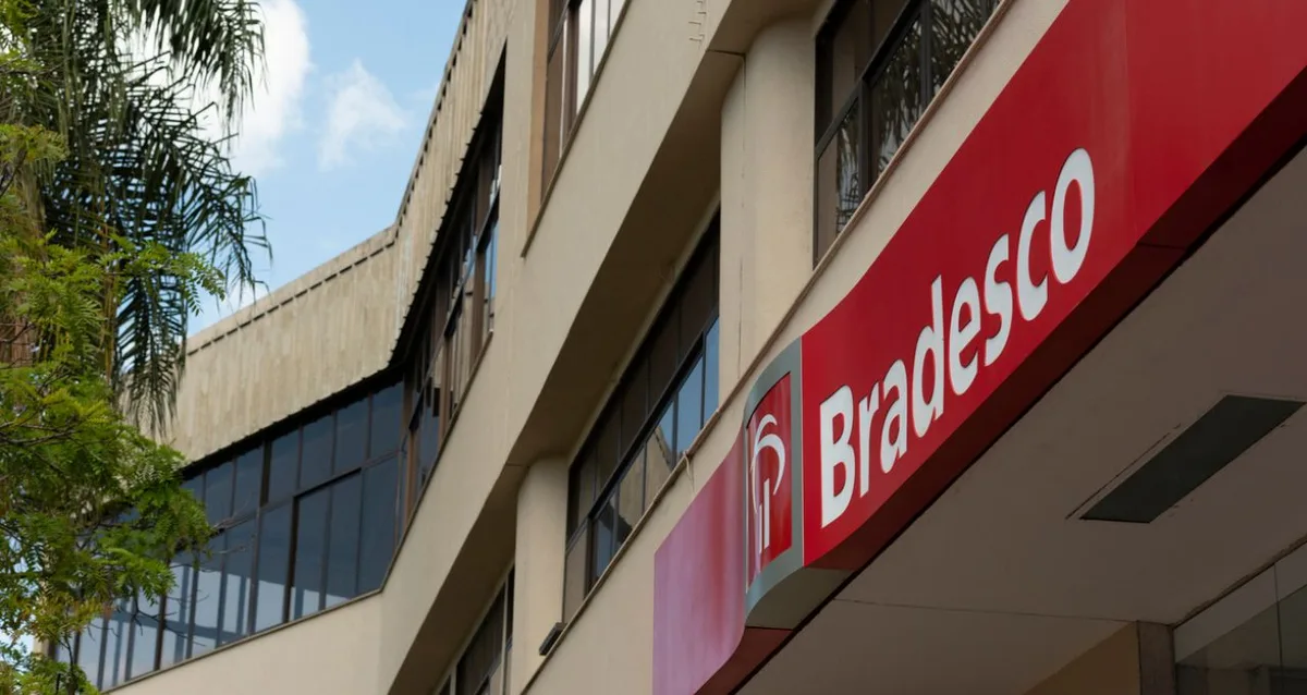 Empresas anunciam dividendos, mudanças de comando e operações nesta segunda-feira