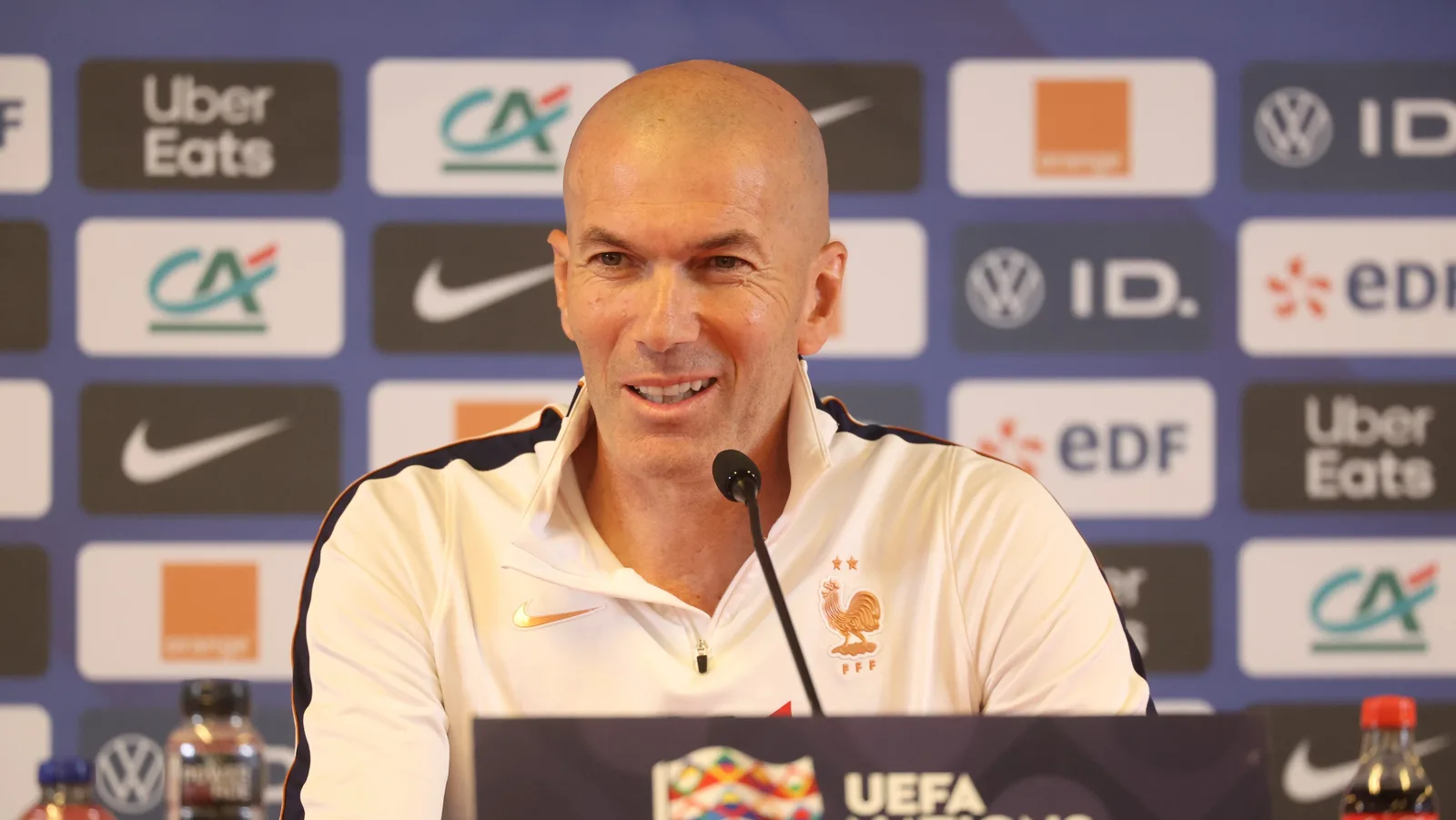 Zidane elogia Cherki e destaca atuação sem bola no Manchester City e na França