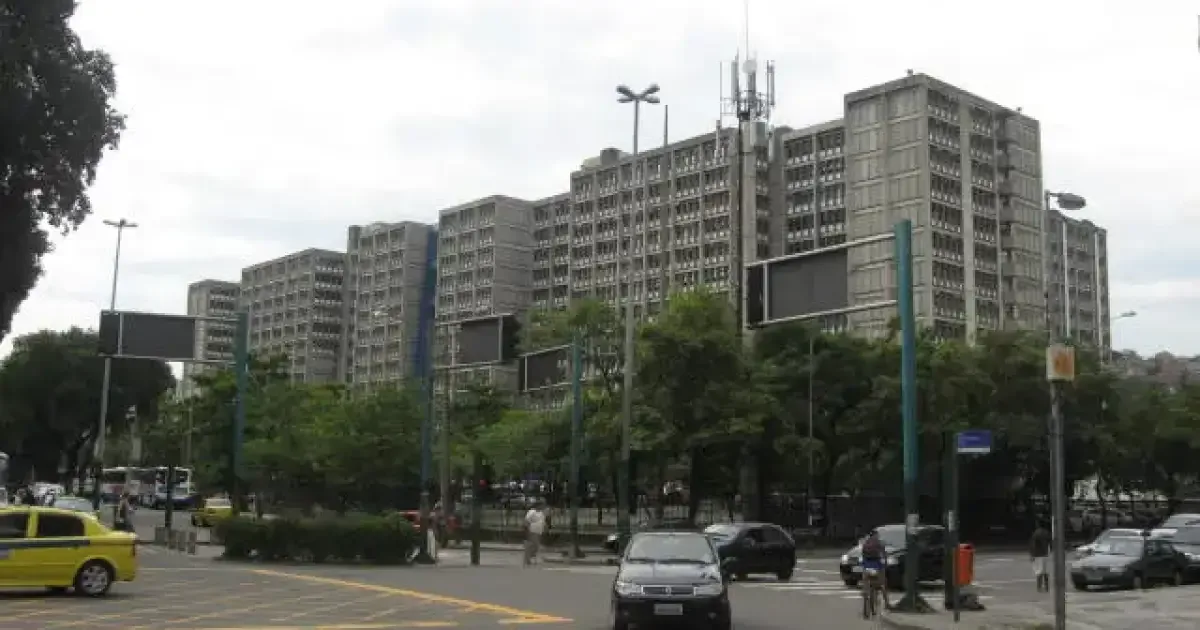 Justiça do Rio condena Uerj por abordagem racial em prova de residência