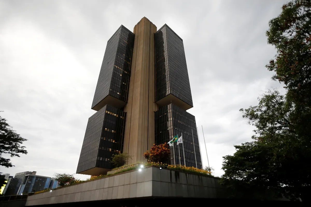 Mercado projeta inflação de 5% e PIB de 1,93% para 2026