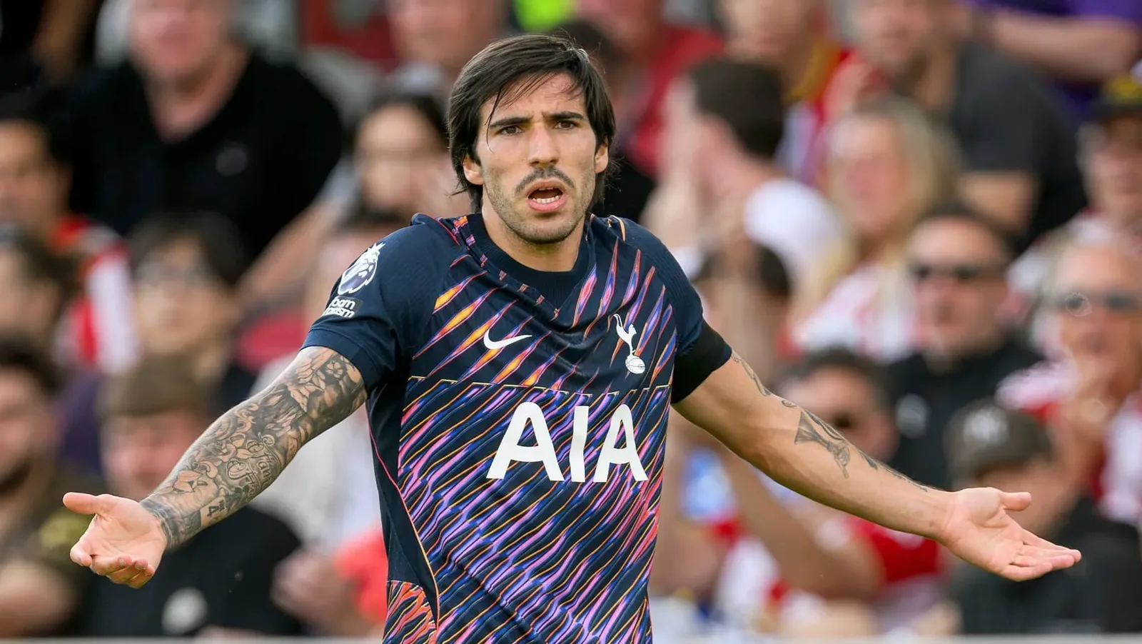 Tonali é questionado na Itália após início discreto no Tottenham