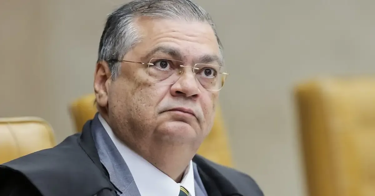 Dino pede apuração sobre Mendonça antes de sessão no STF