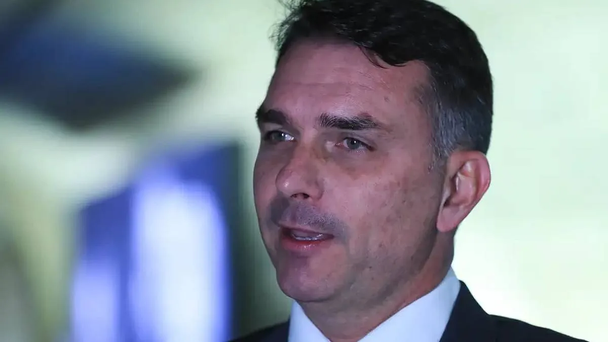 Mercado projeta alta da bolsa após avanço da direita no primeiro turno