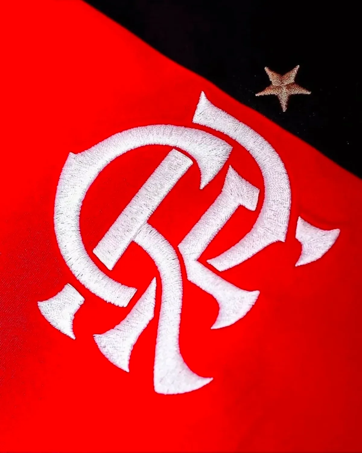 Flamengo nega tratativas com Fatal Model por patrocínio máster