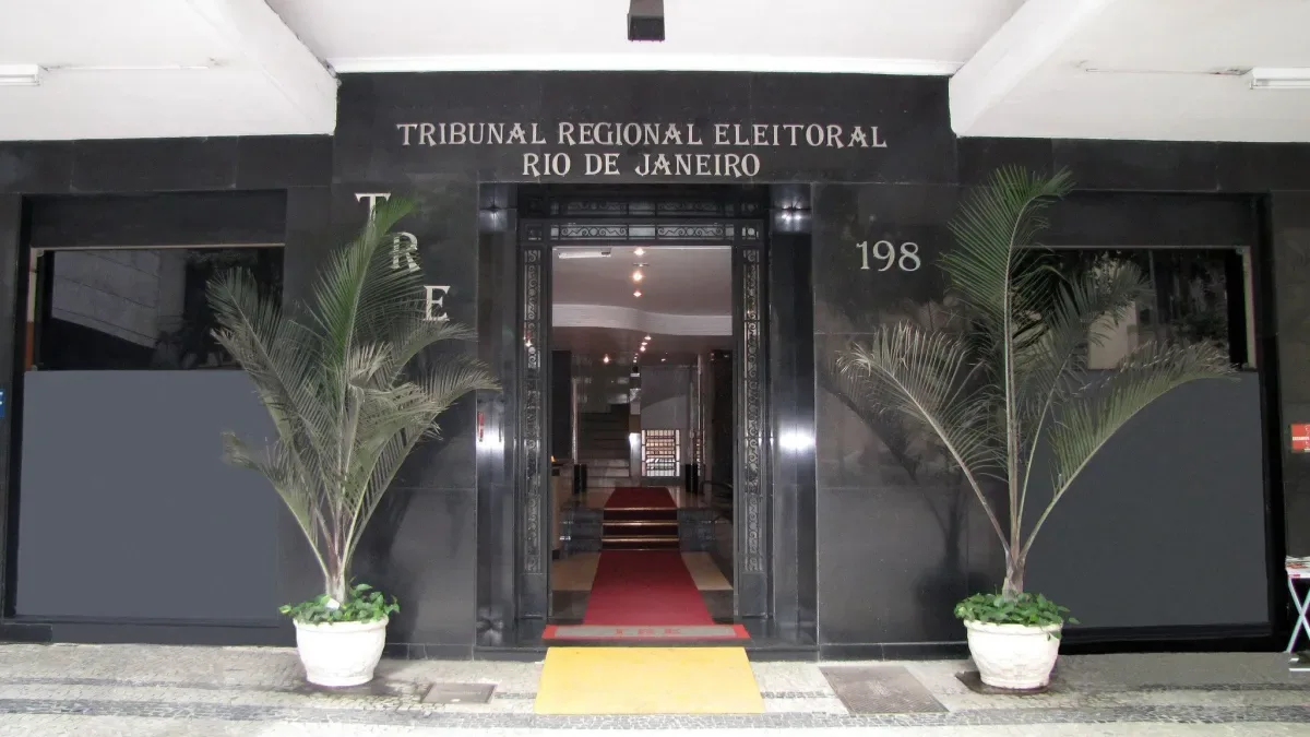 Corte eleitoral do Rio barra quatro registros e remete casos ao Ministério Público