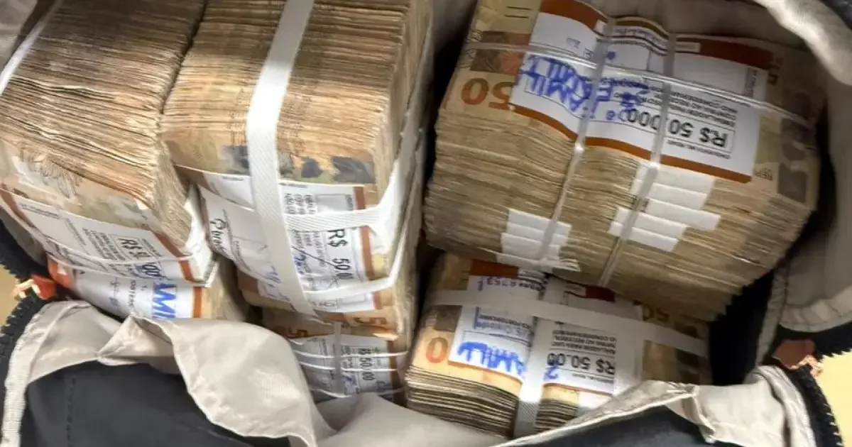 PF apreende R$ 600 mil com filha de deputada em Niterói