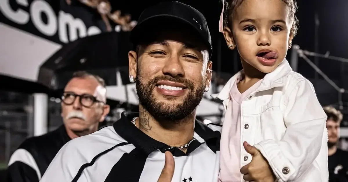 Neymar mantém exposição de carinho com Mavie apesar de histórico de declarações controversas