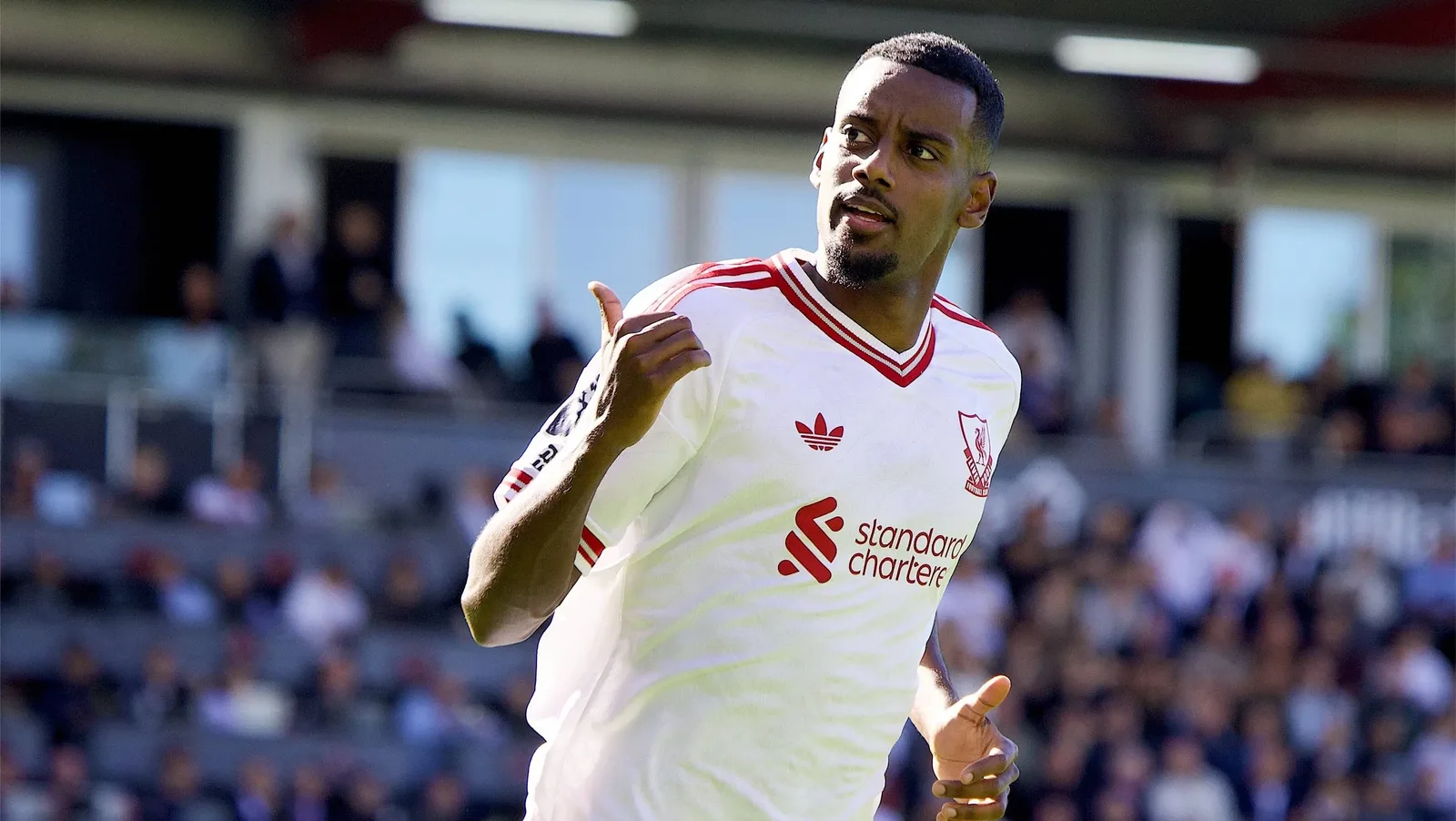 Liverpool vence Bournemouth por 1 a 0 com gol de Isak