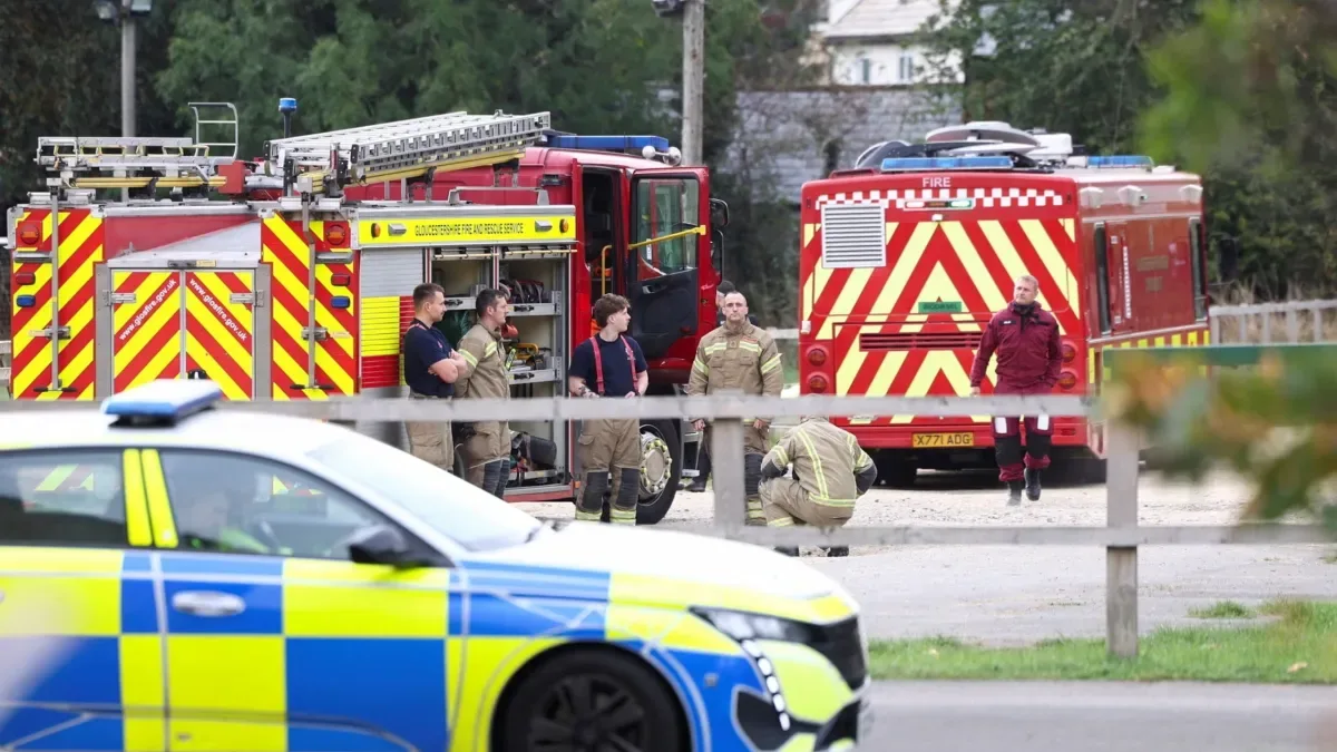 Detenções perto de RAF Fairford levam Reino Unido a apurar possível ameaça com explosivos