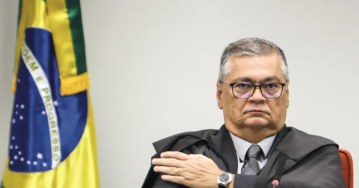 Dino libera dados de investigação sobre produtora de filme de Bolsonaro