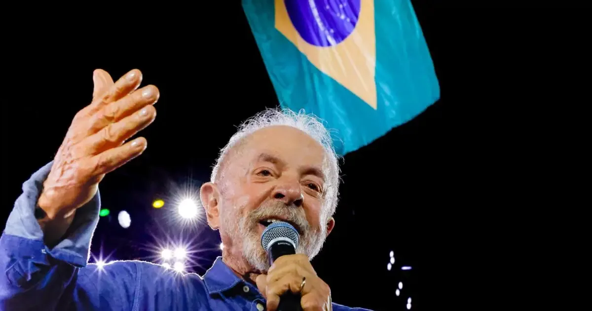 Campanha de Lula prepara estratégia para disputa com Flávio Bolsonaro no segundo turno