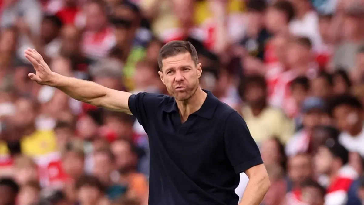 Xabi Alonso admite retorno antecipado de Caicedo antes da derrota do Chelsea