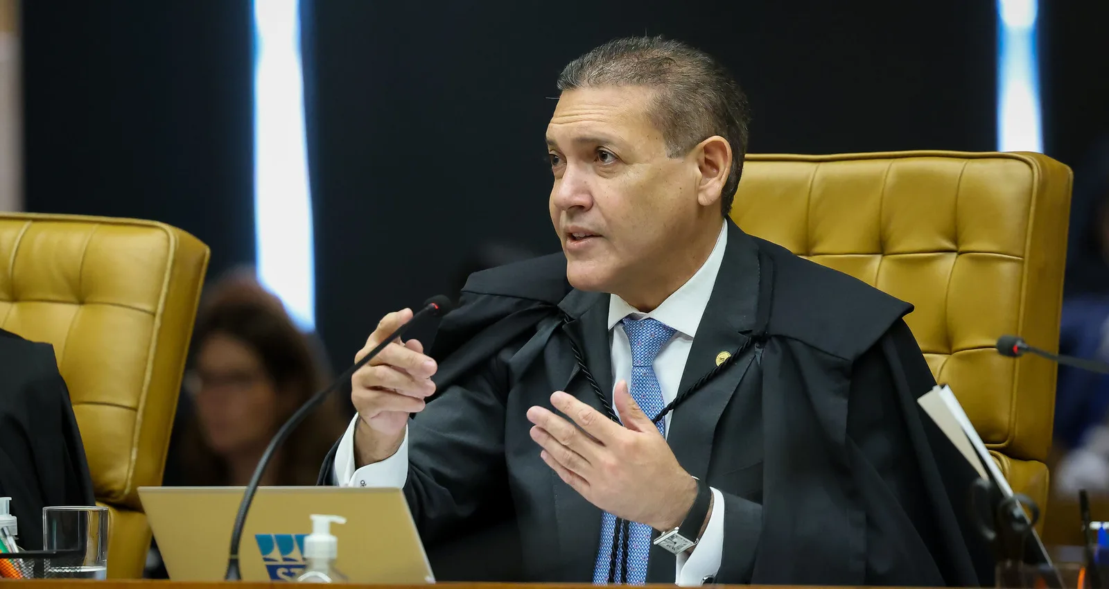 Decisão do TSE mantém votos de Deltan sob análise do plenário