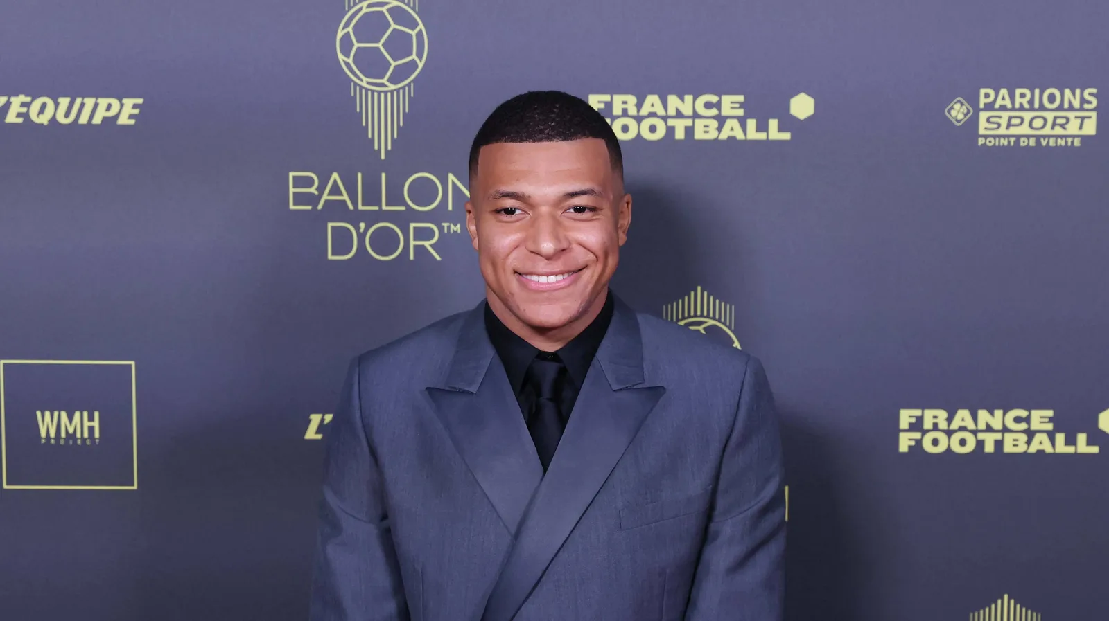 Mbappé afirma que não houve jogador melhor que ele na temporada