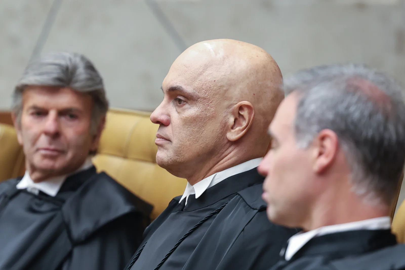 Moraes e Mendonça deixam cooperação interna do STF em segundo plano