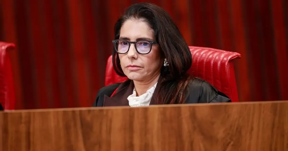 TSE veta cadeira vazia e perguntas a Lula em debate presidencial