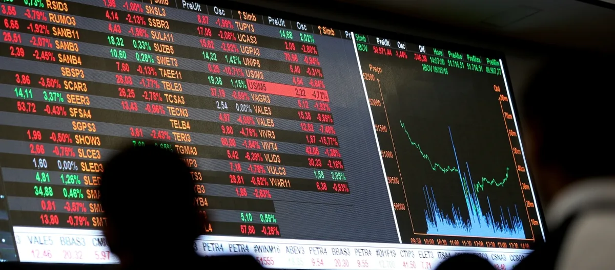 Ibovespa fecha em alta com cenário eleitoral e petróleo no radar