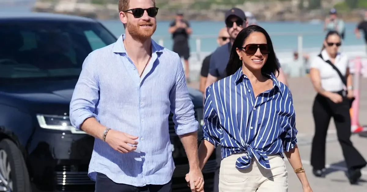 Charles III mantém Harry e Meghan fora de funções oficiais da monarquia