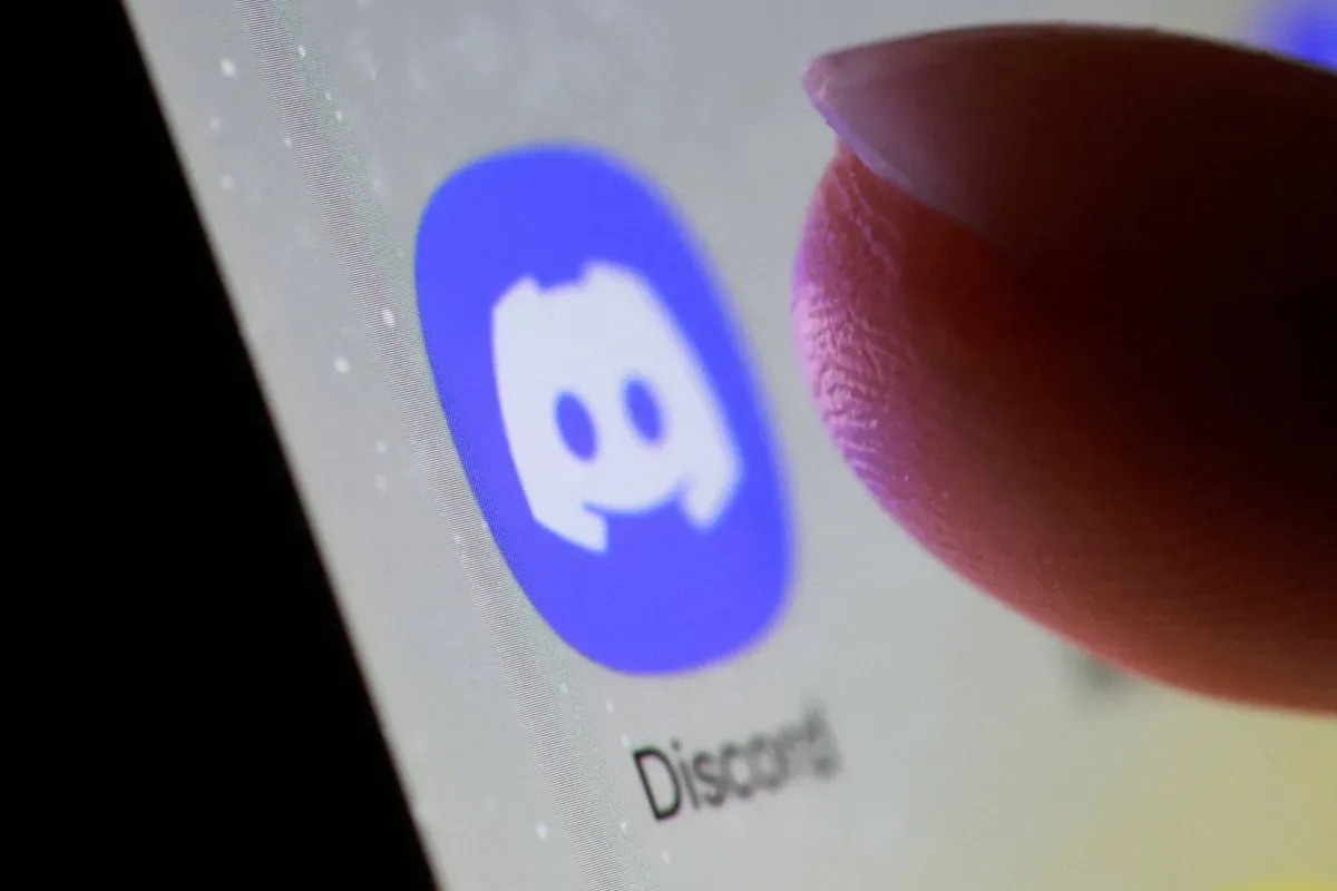 Operação Lívia cumpre mandados contra suspeitos de coagir menores pela internet