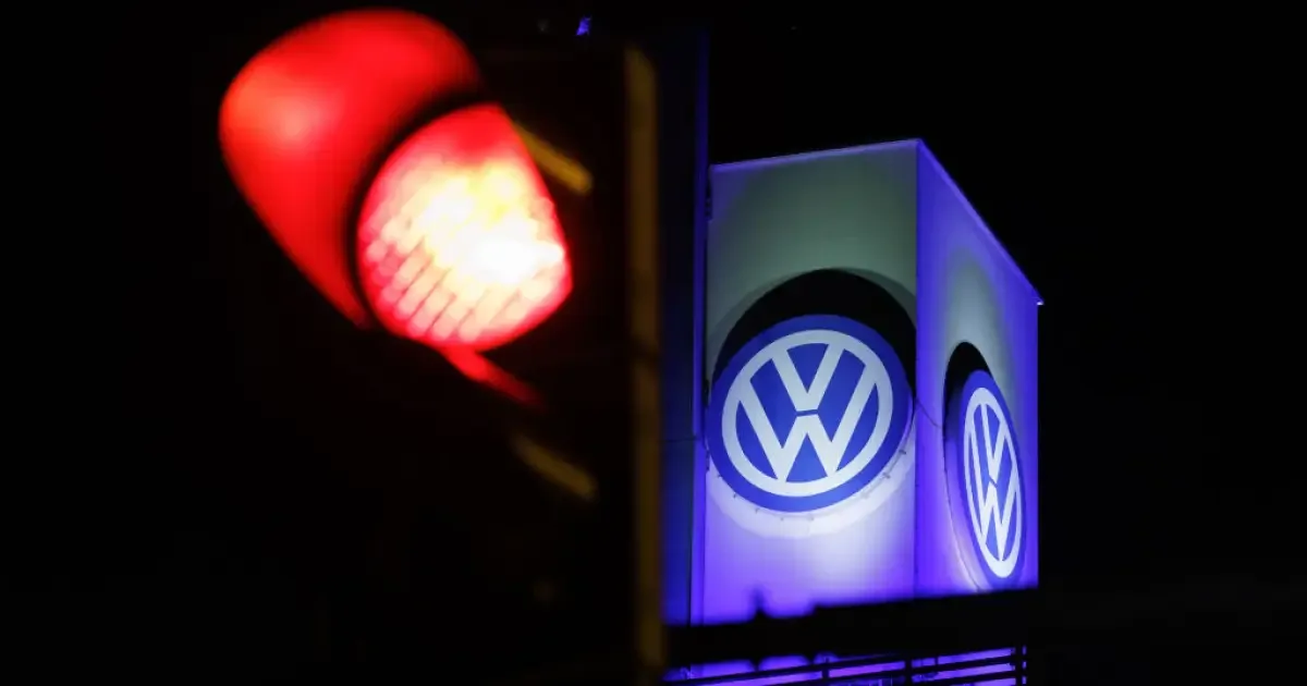 Concorrência chinesa e reestruturação comprimem margem da Volkswagen em 2026