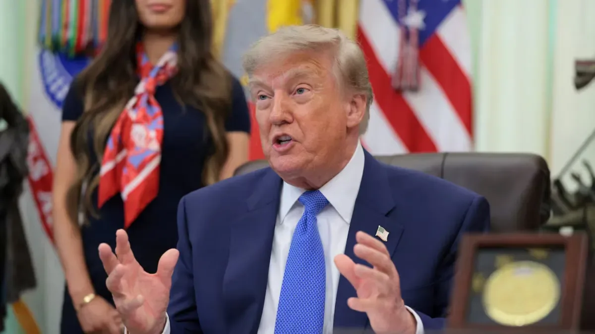 Trump mantém apoio à expansão da IA e rejeita pressões por limites