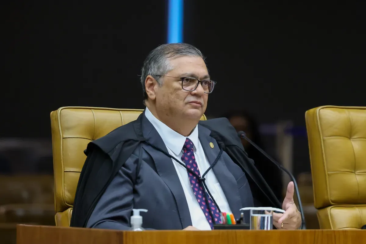 Dino acusa interesses eleitorais de contaminarem debate sobre crise no STF