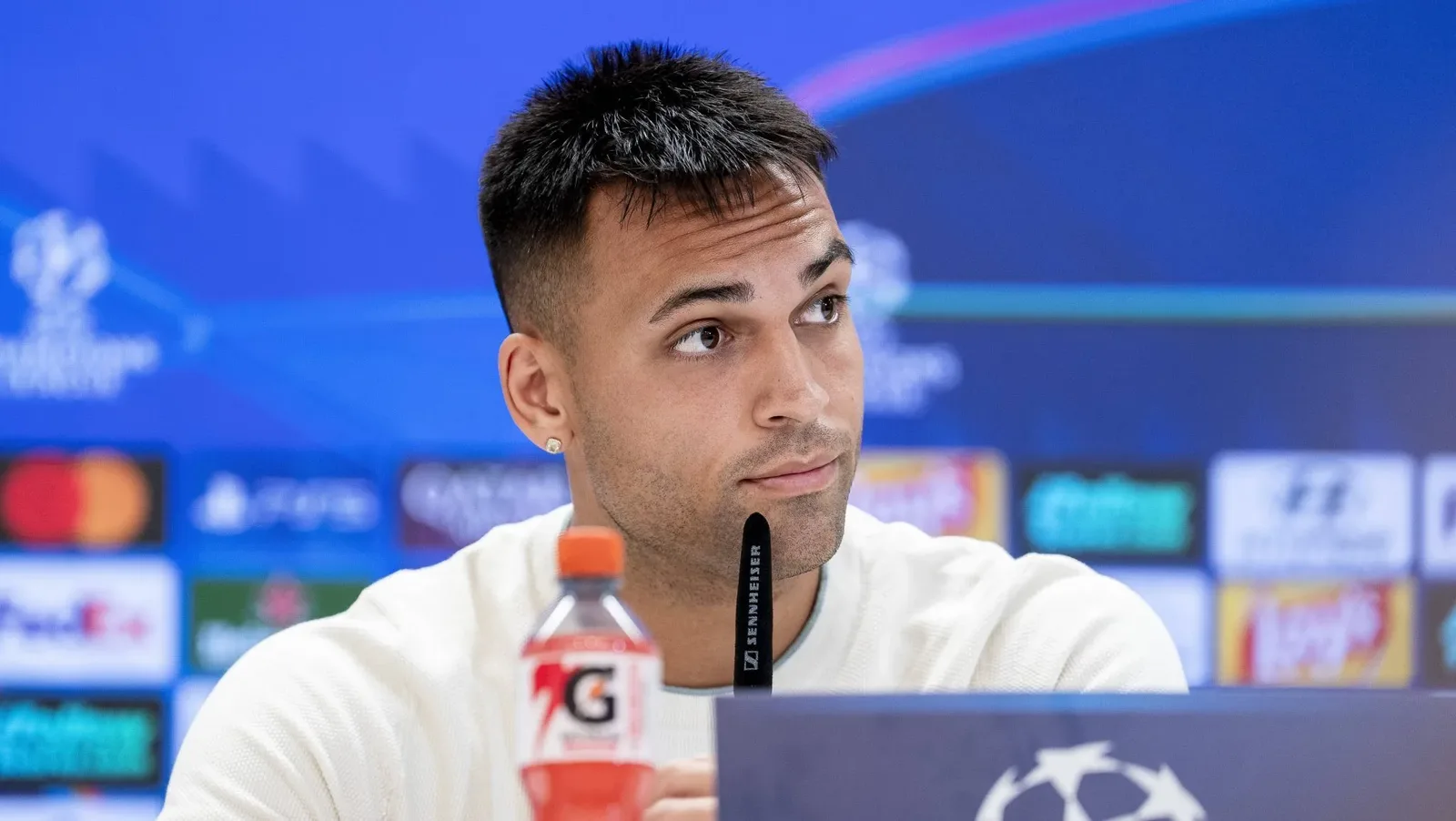 Lautaro apoia Julián Alvarez durante crise no Atlético de Madrid
