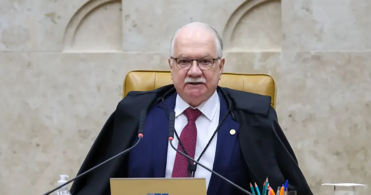 Fachin aguarda esclarecimentos antes de decidir pauta sobre mensagens no STF