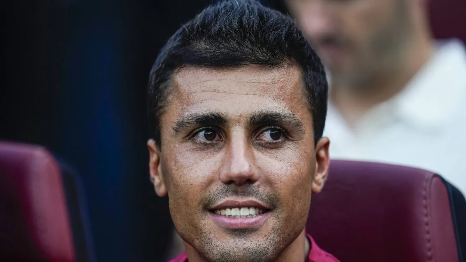 Rodri chega ao Barcelona e amplia escolhas de Flick no meio-campo