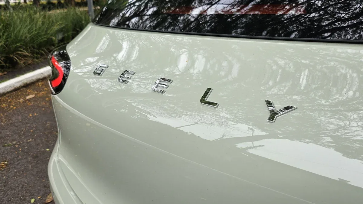 Aerodinâmica e custo explicam ausência de limpador em carros chineses