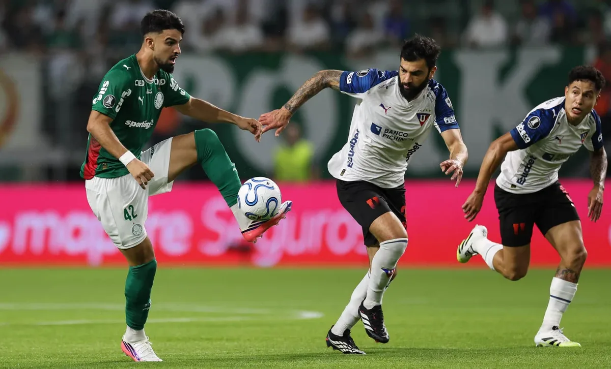 Palmeiras visita a LDU por vaga na semifinal da Libertadores
