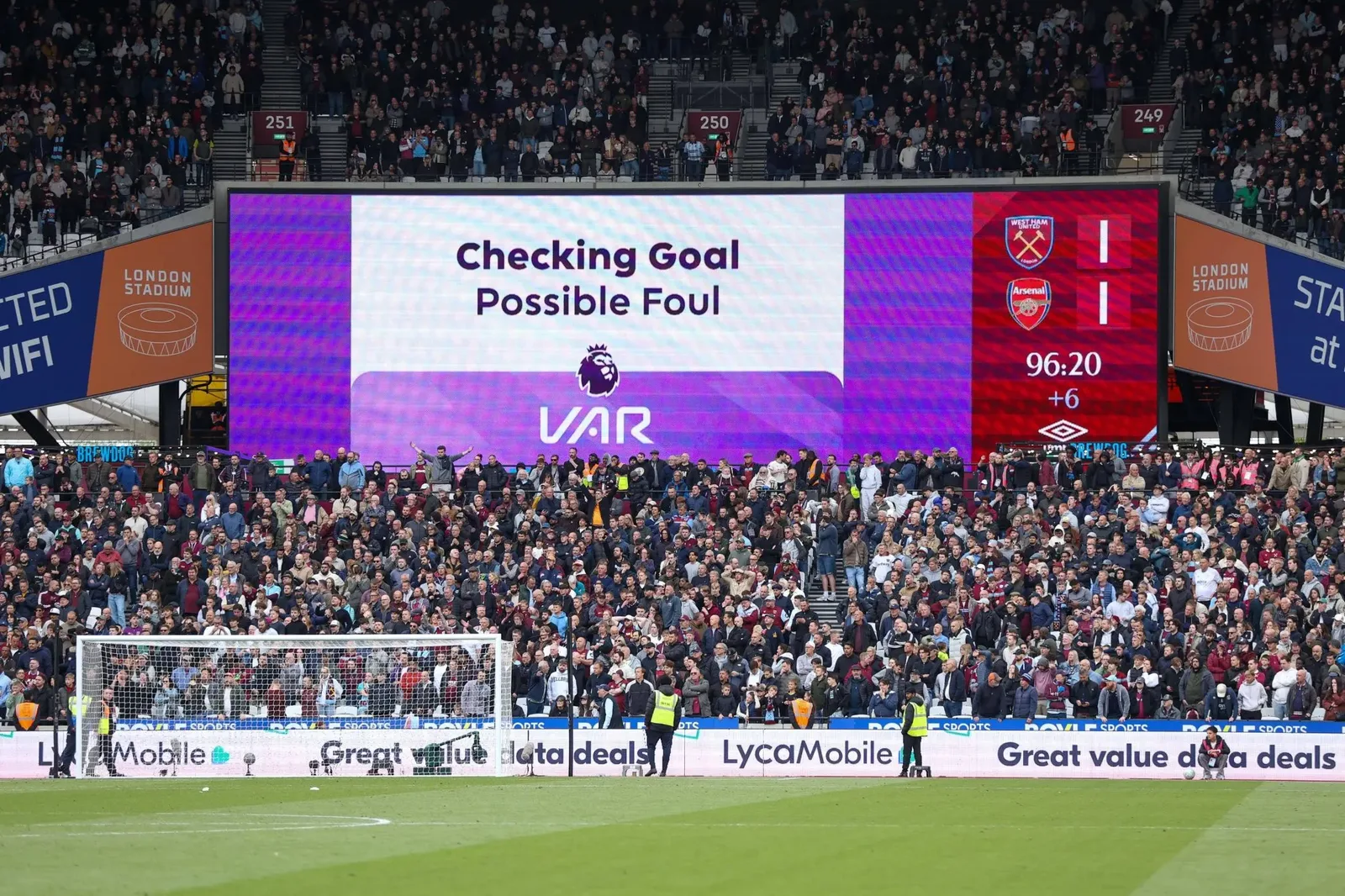Cinco falhas do VAR que marcaram a história da Premier League