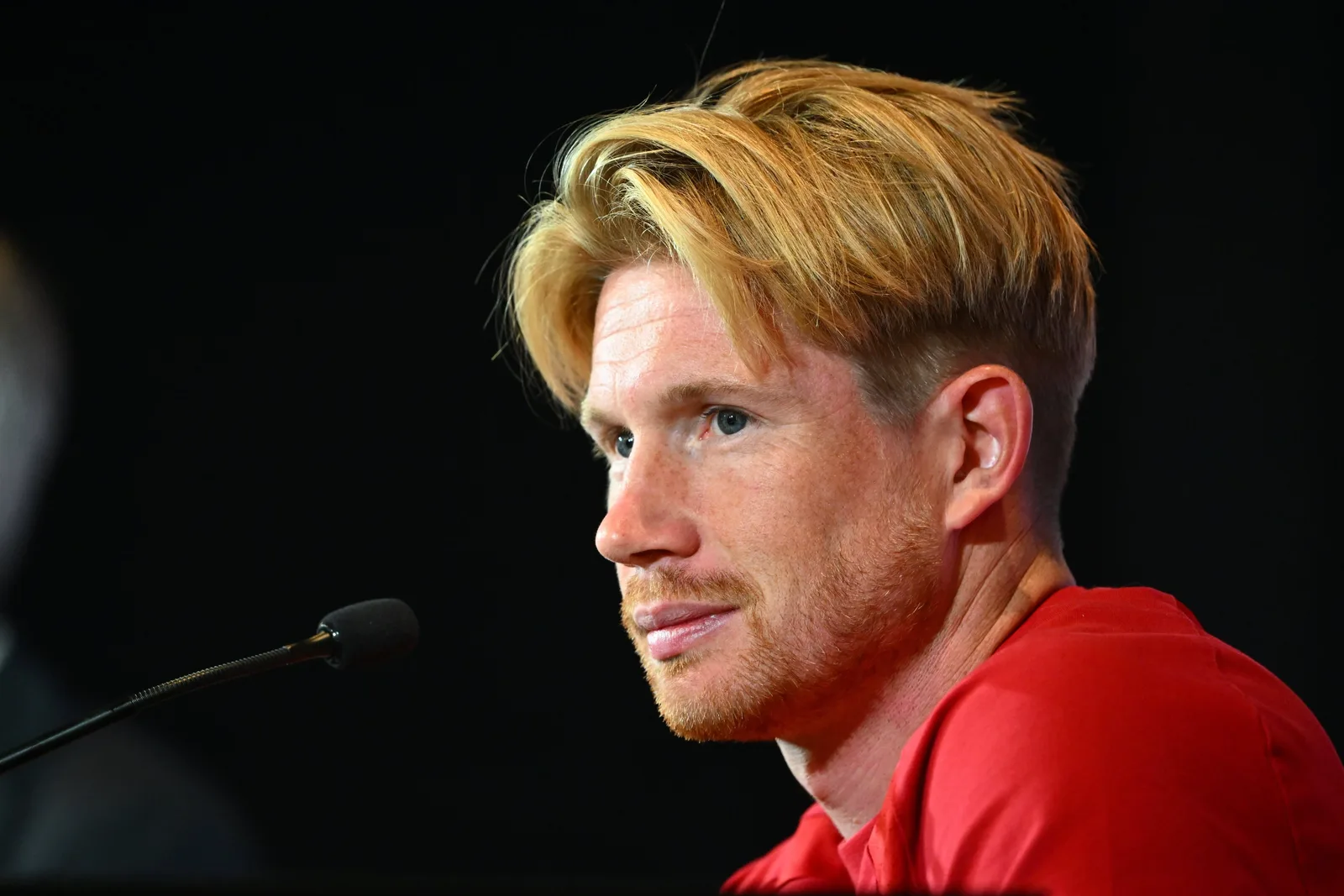 De Bruyne aceita novo papel na Bélgica e cobra mais responsabilidade dos jovens