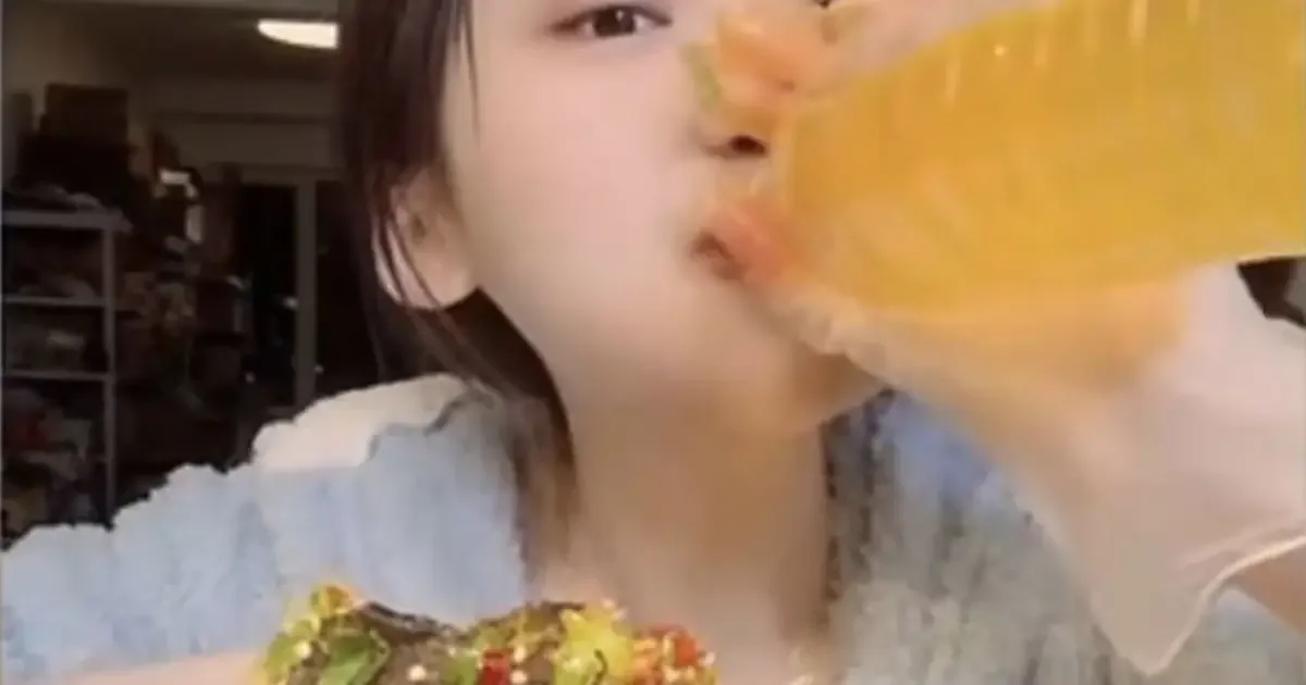 Influenciadora chinesa Chen Ziyi morre aos 24 anos após episódios de compulsão alimentar