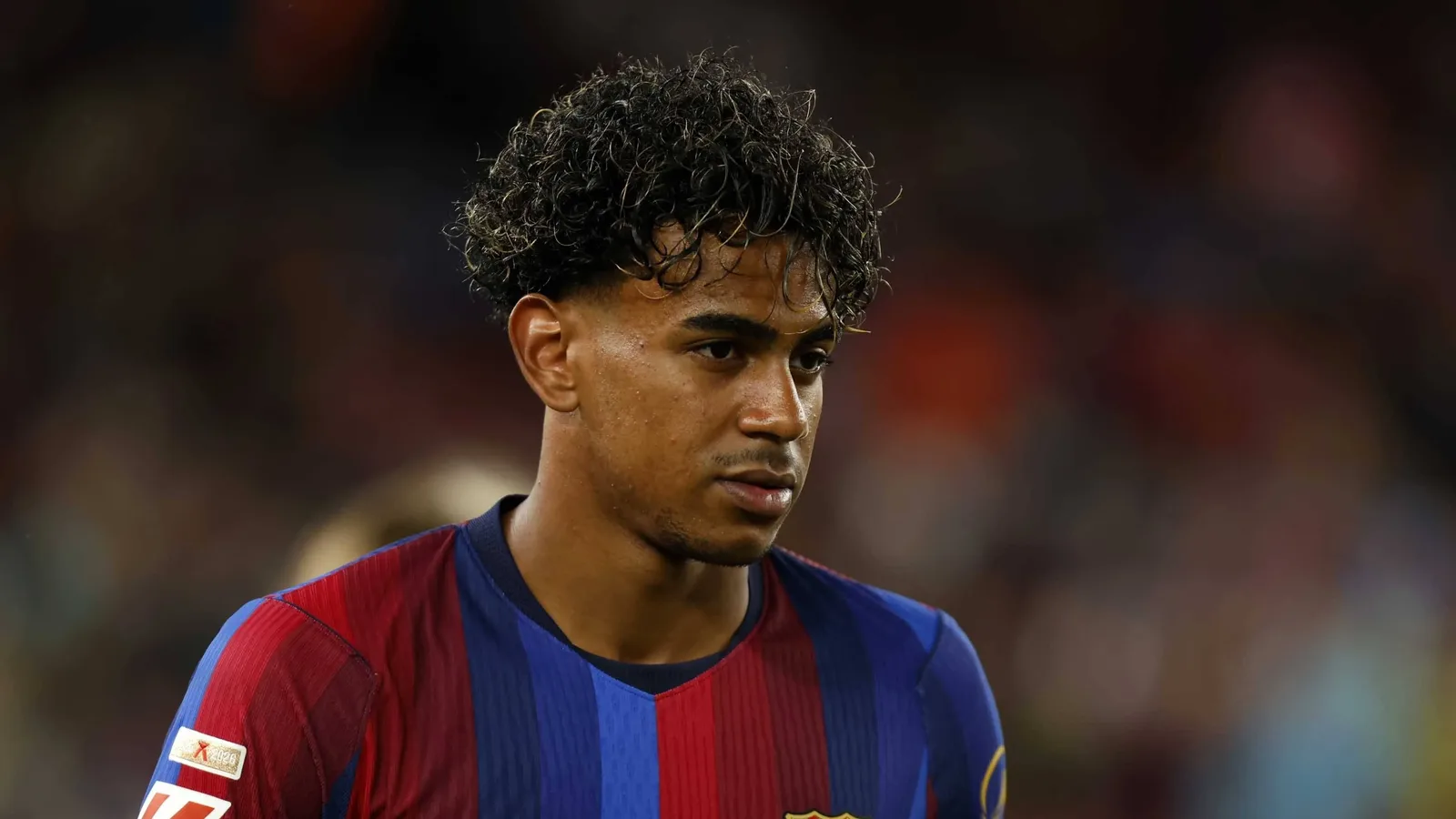 Yamal diz que merece a Bola de Ouro e se coloca ao lado de Mbappé