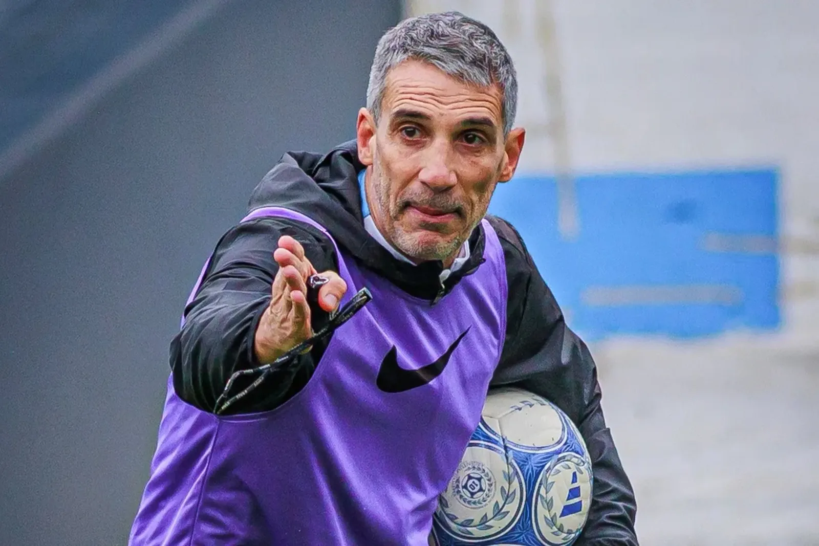 Vojvoda enfrenta pressão após terceira derrota seguida do Racing