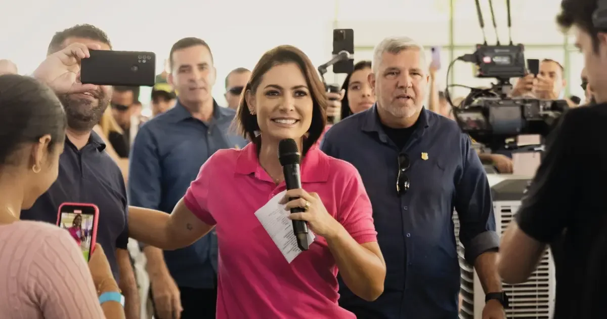 Michelle mobiliza ala feminina do PL em apoio à candidatura de Flávio Bolsonaro