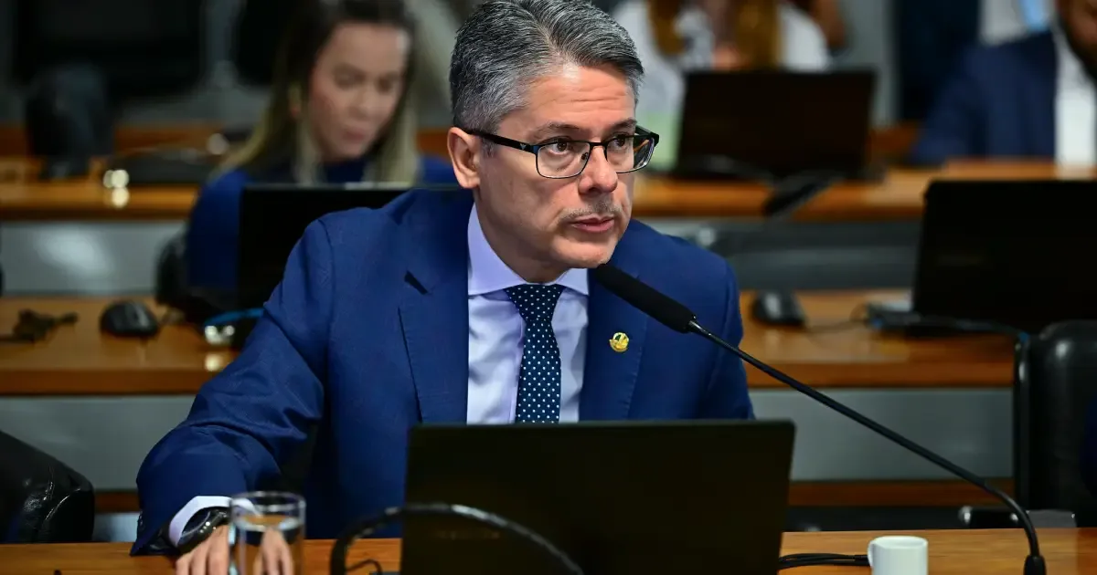 Alessandro Vieira recorre ao STF por CPI sobre Banco Master e ministros da Corte