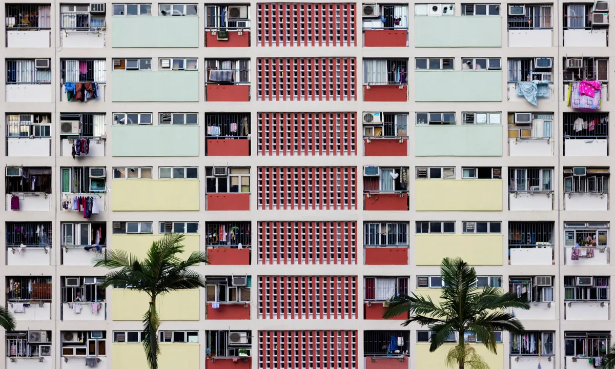 Mercado imobiliário e austeridade ampliam barreiras à moradia adequada