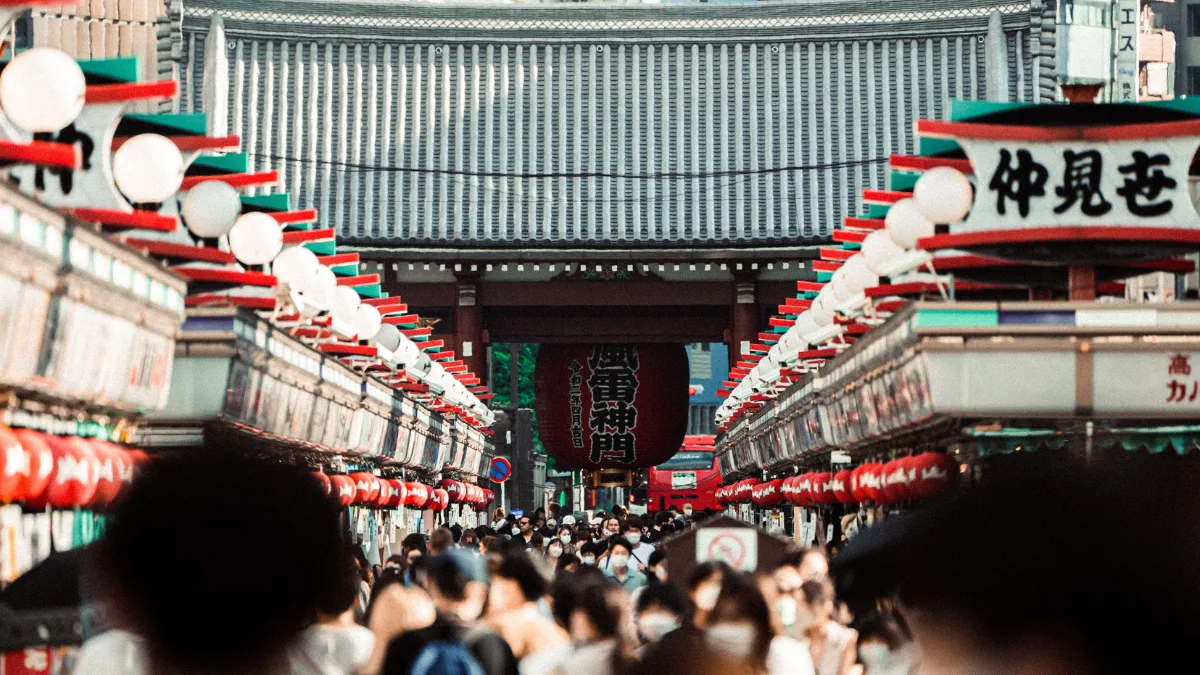 Entre sushi, samurais e izakayas: um dia pelas muitas faces de Tóquio