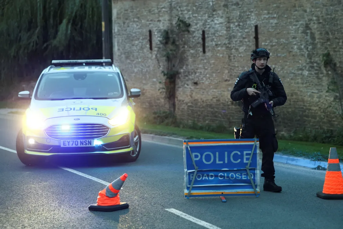 Polícia britânica apura possível vínculo com o Irã perto de base aérea